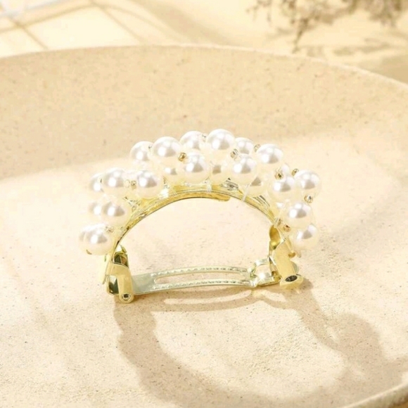 Faux Pearl Hair Clip - Picture 5 of 8